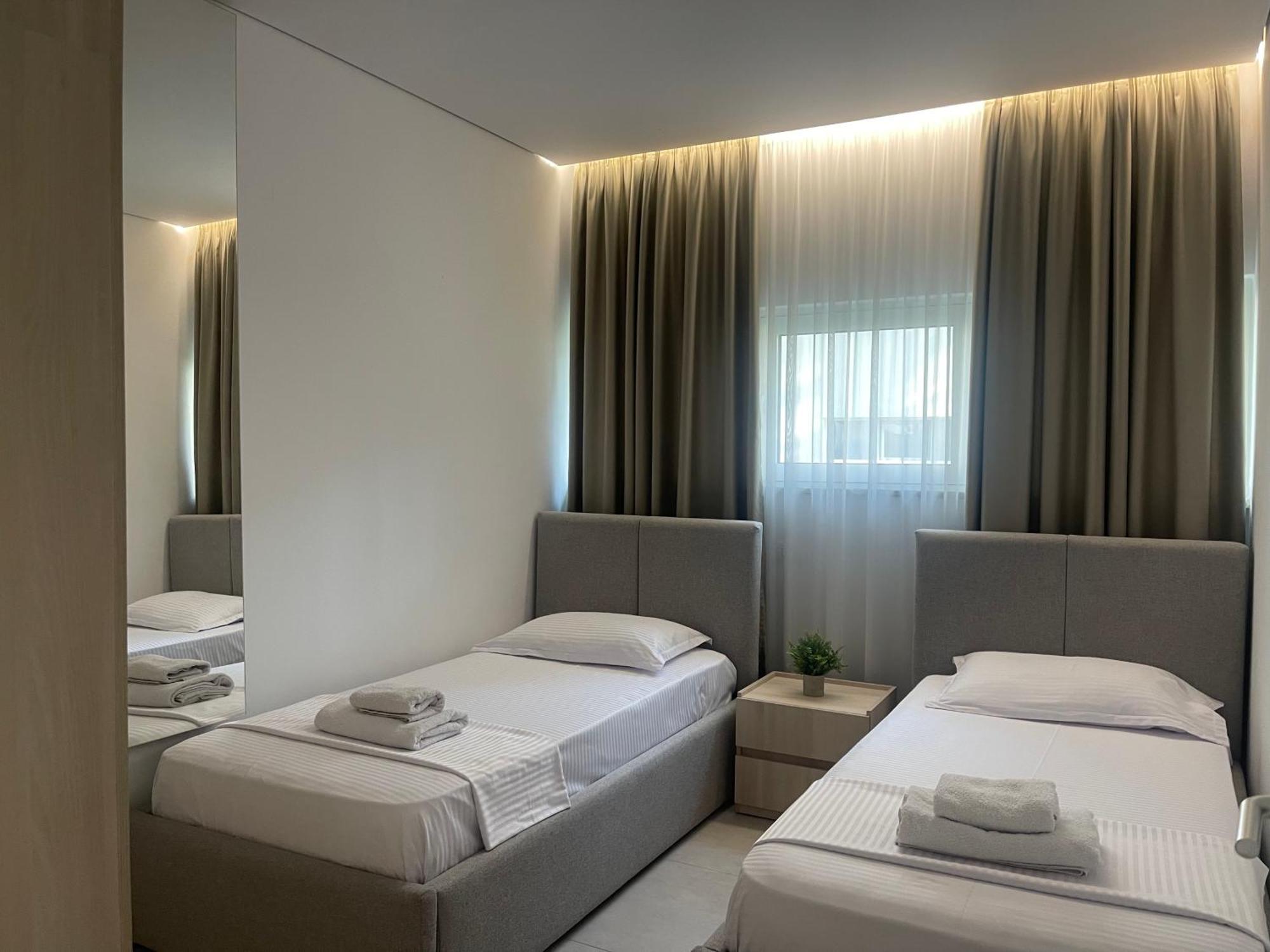 Eme Apartments - Kompleksi San Pietro, Gjiri I Lalzit Durrës Exterior foto
