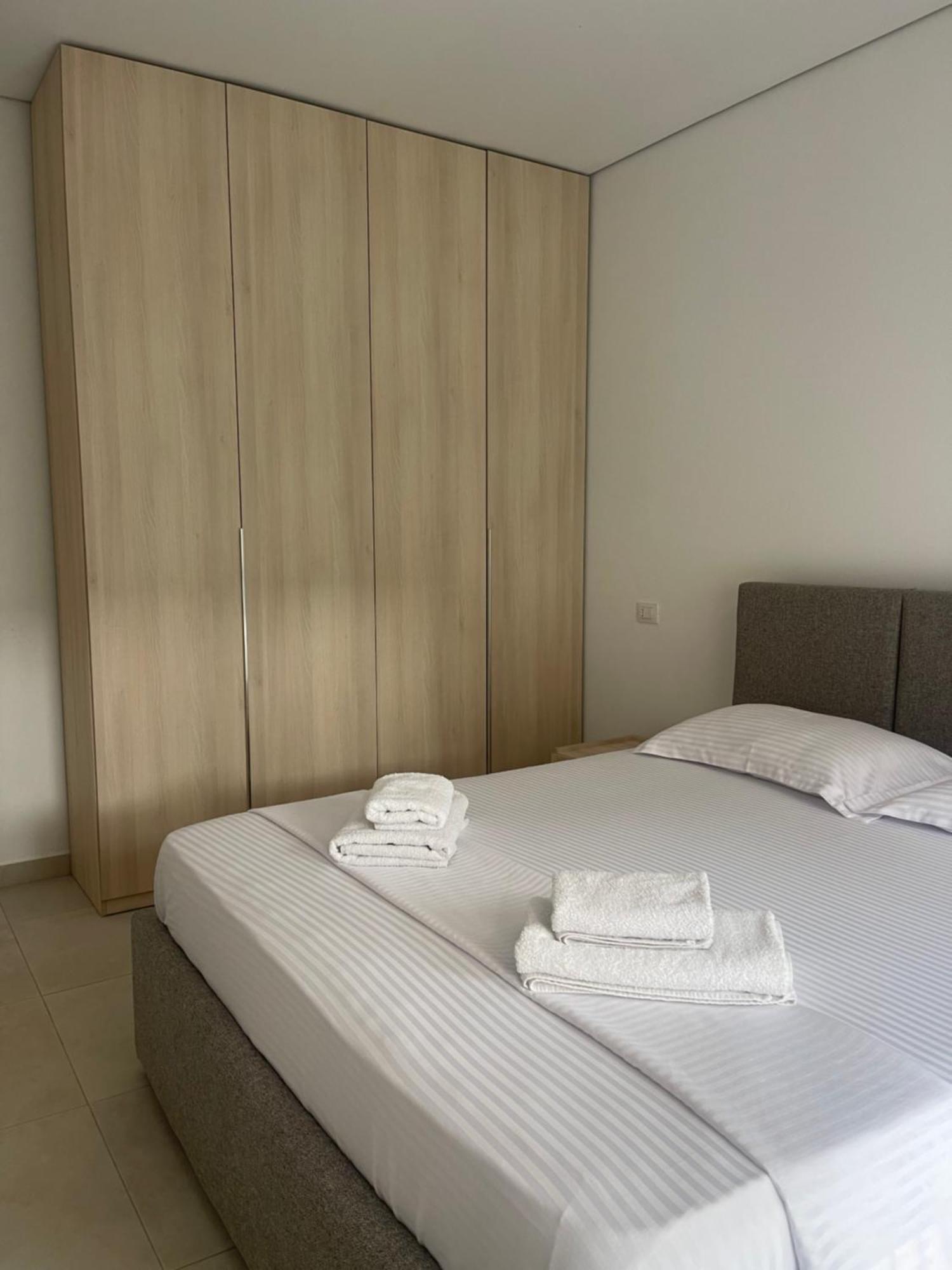 Eme Apartments - Kompleksi San Pietro, Gjiri I Lalzit Durrës Exterior foto